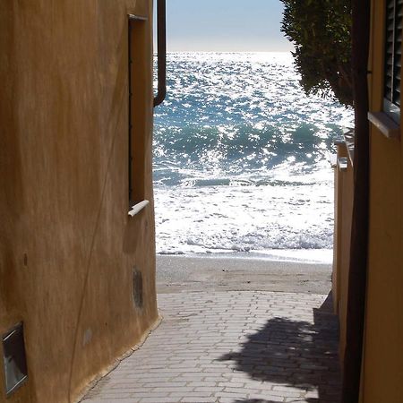 Hotel Arabesque Varigotti Eksteriør bilde