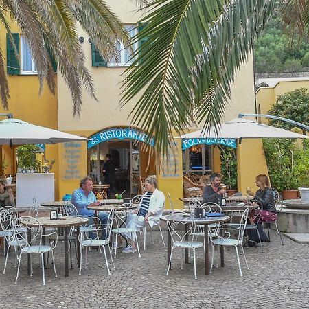 Hotel Arabesque Varigotti Eksteriør bilde