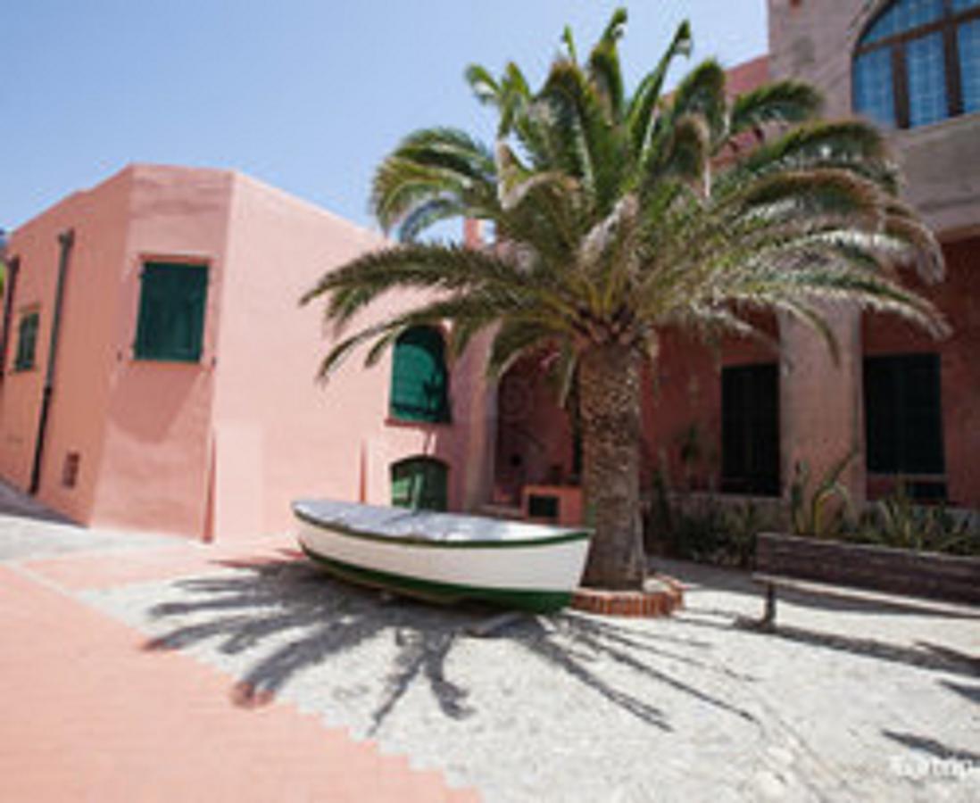 Hotel Arabesque Varigotti Eksteriør bilde