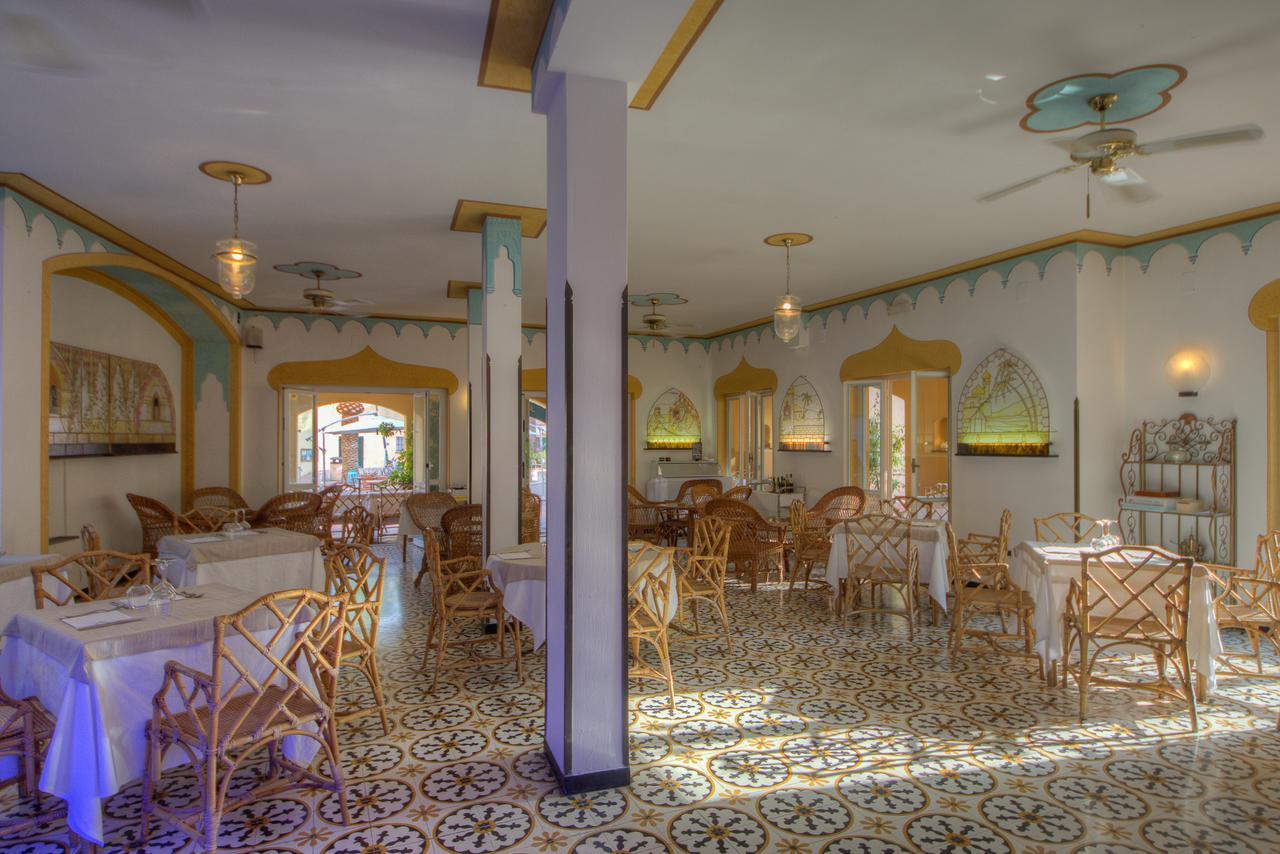 Hotel Arabesque Varigotti Eksteriør bilde