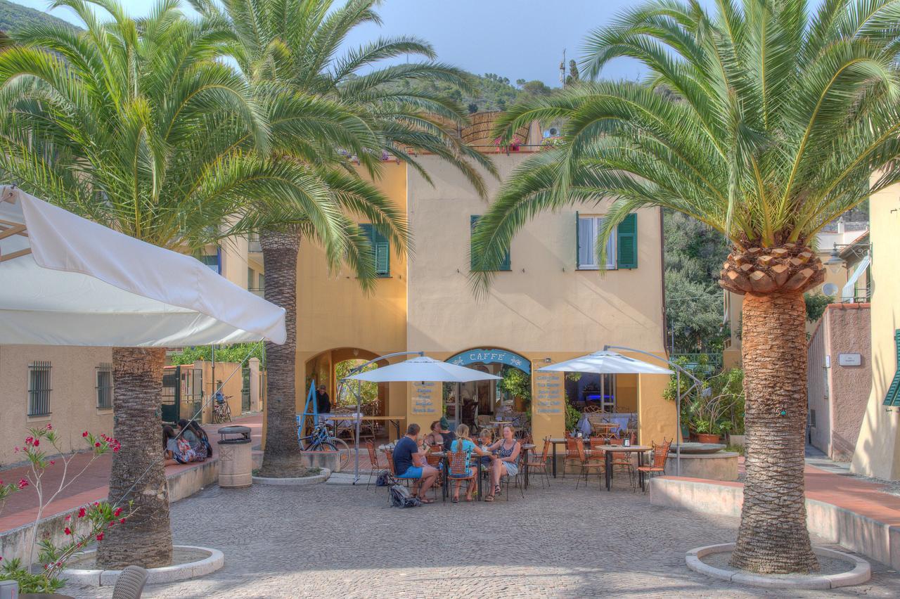 Hotel Arabesque Varigotti Eksteriør bilde