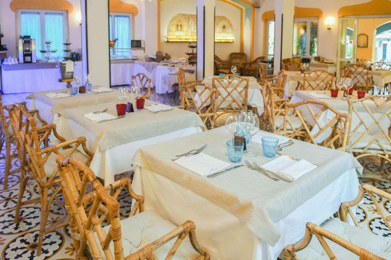 Hotel Arabesque Varigotti Eksteriør bilde